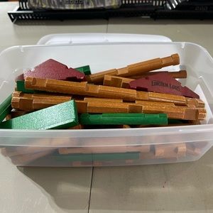 Lincoln Logs